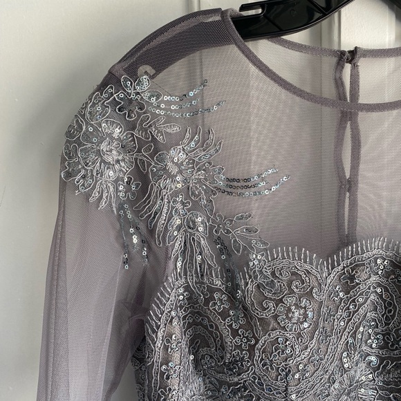Teri Jon grey sequined long sleeve gown like new size 6 - Picture 10 of 15